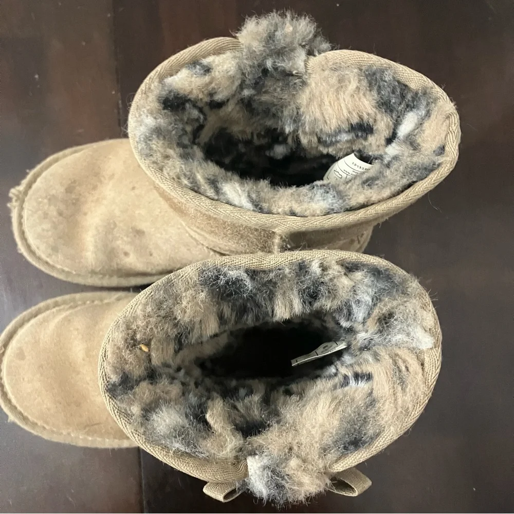 Koolaburra by Ugg Girl's Boots with Side Bows Size 13